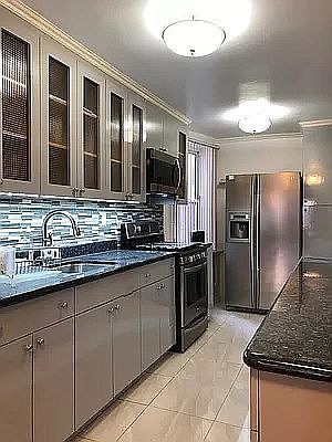 5th image of 1717 E 18th St APT 1D