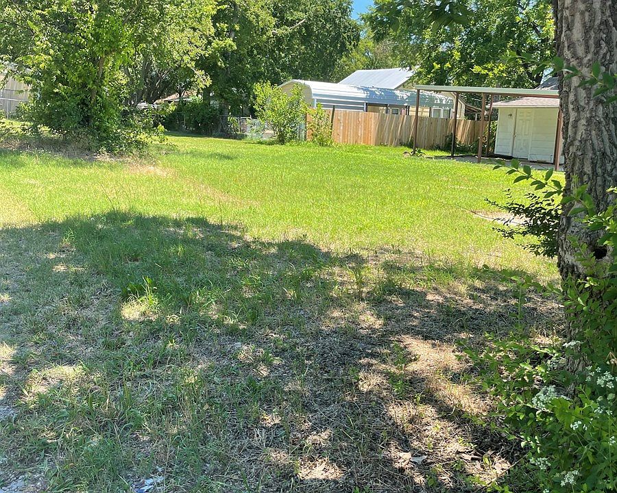 2nd image of 319 9th Ave SE