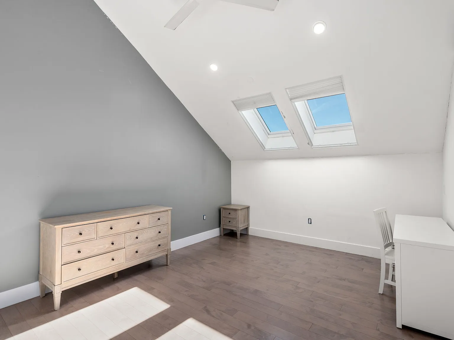 2 bed, 1742 sqft, $4,550 — Photo 3