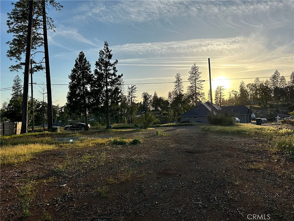 5732 Woodglen Dr photo 1