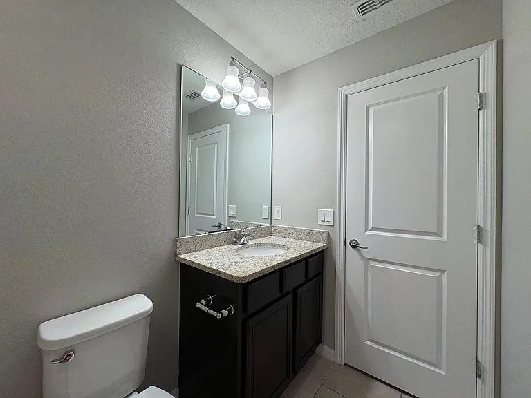 5044 Walker St — Photo 29