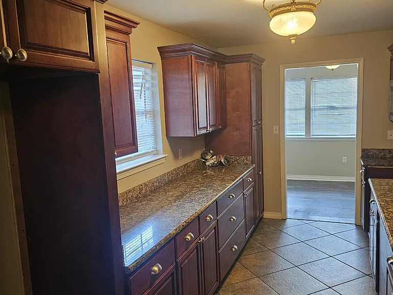 4550 Louisa Dr — Photo 8