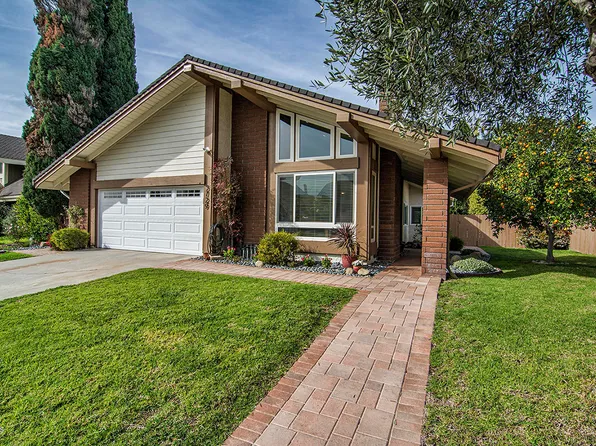 5729 E Mulberry Ridge Dr, Camarillo, CA 93012
