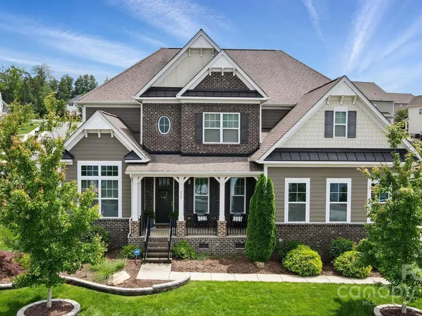 220 Forsythia Ln, Tega Cay, SC 29708