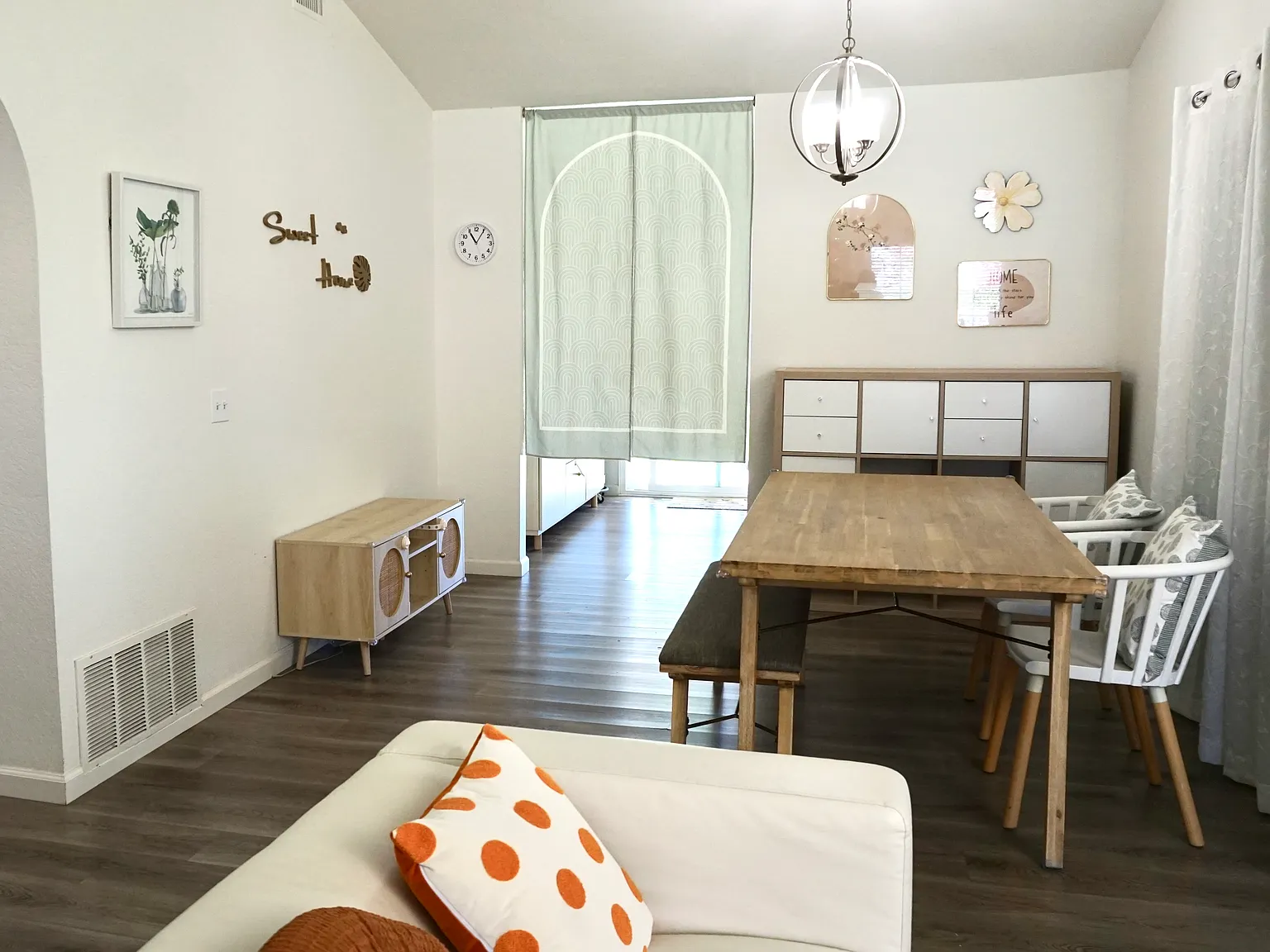 2 bed, 1118 sqft, $2,595 — Photo 2