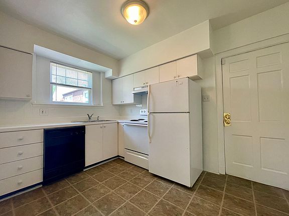 5th image of 803 Westwood Dr #1S
