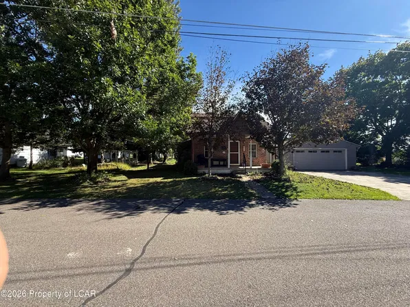 220 Pearl St, Berwick, PA 18603