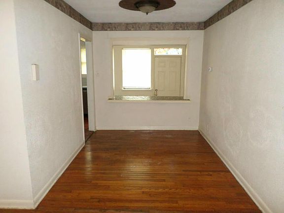4th image of 605 Doddridge St