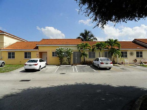 2nd image of 410 NW 114th Ave #12105