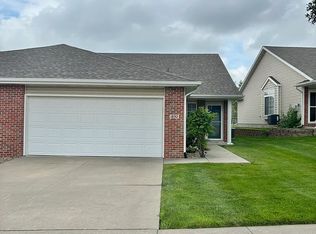 1832 N 176th Ct, Omaha, NE 68118