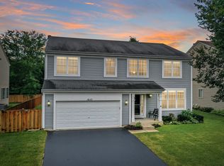 1853 Lake Bluff Ln, Hampshire, IL 60140