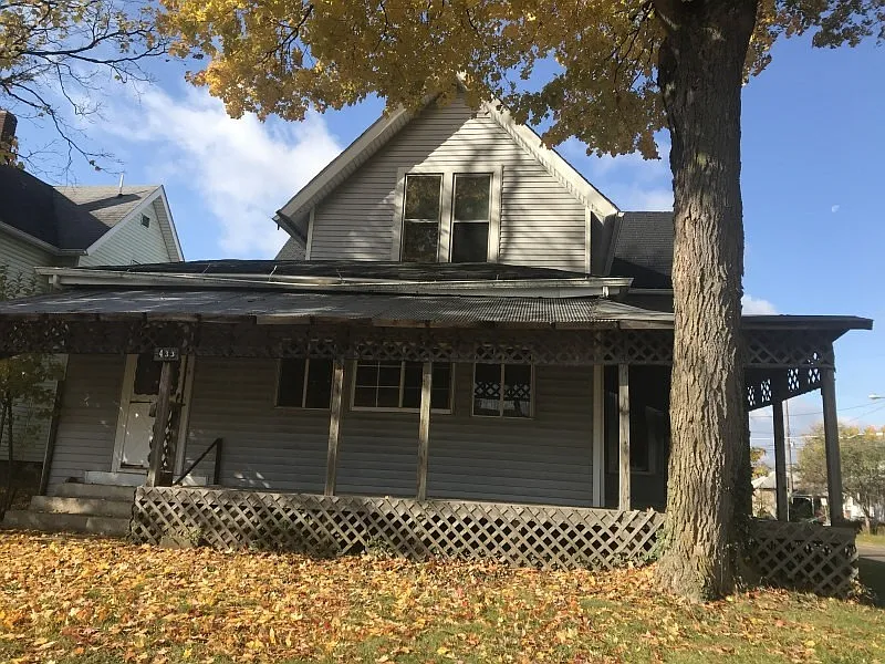 433 N Main St photo 1