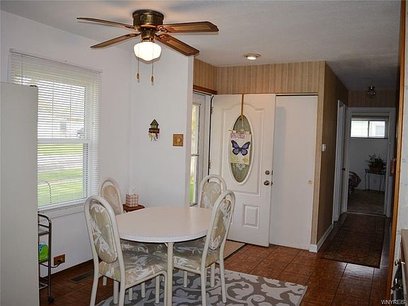5th image of 132 Wynnwood Ave