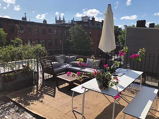 Rented by FirstService Realty (legacy) | media 18