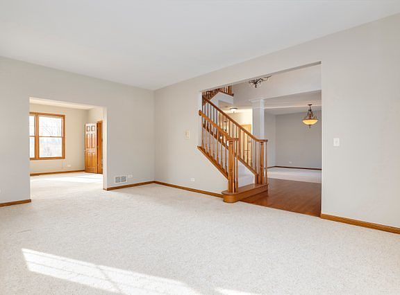 4th image of 923 W Courtland St