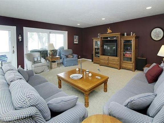 5th image of 9000 Long Lake Dr E