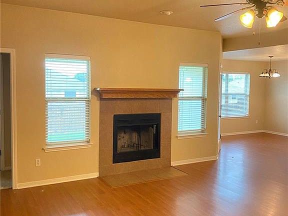 3rd image of 3411 Jacob St
