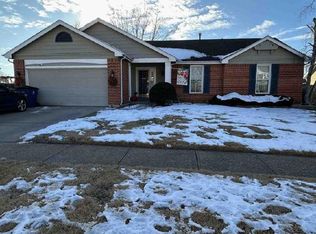4111 Fox Crossing Dr, Florissant, MO