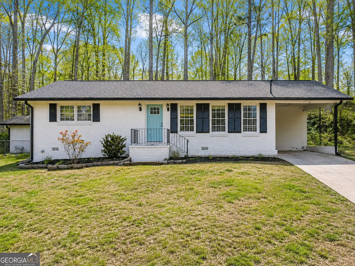 3 bed, 1.0 bath, 1392 sqft, $2,000 — Photo 1