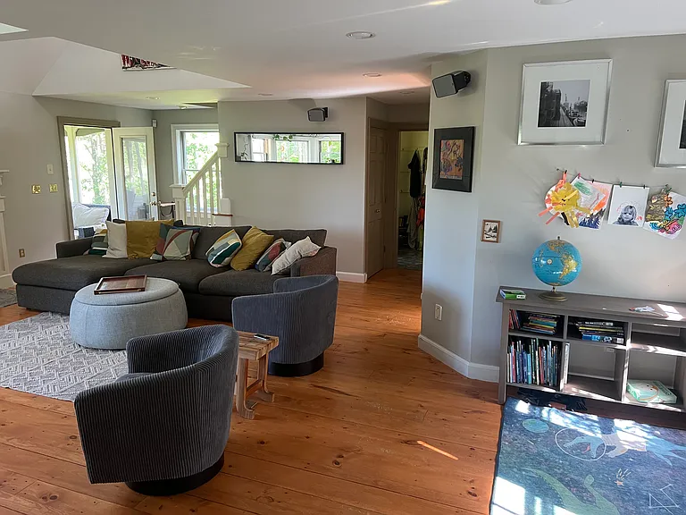 18 Kimberley Cir — Photo 6