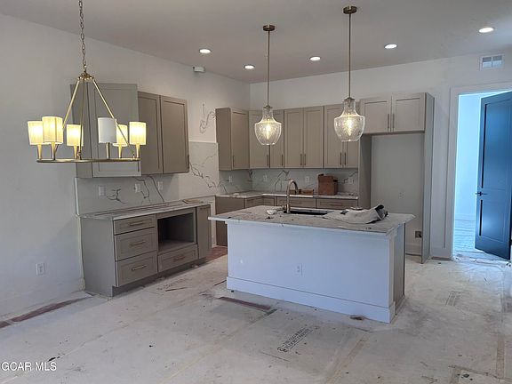 4th image of 454 Lions Gate Dr