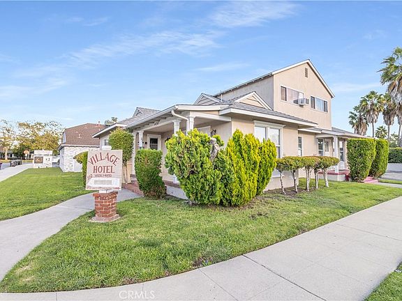 5th image of 4420-4408 E Greenmeadow Rd