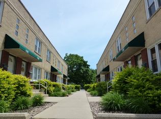 1126 N Harlem Ave APT C, River Forest, IL 60305