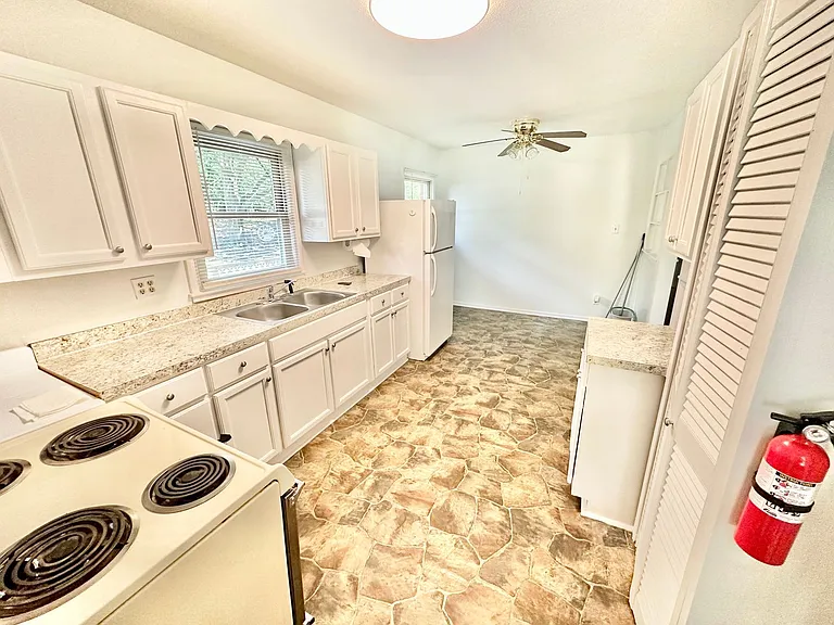 1644 Nicholson Ave — Photo 4
