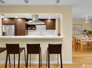 1548 NE 140th St #F2, Seattle, WA 98125