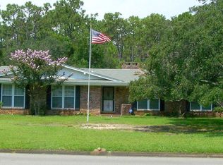 83 Country Club Rd, Shalimar, FL 32579