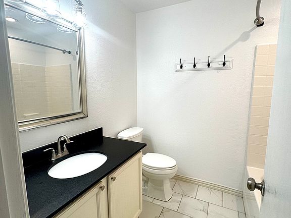 5th image of 116 Post Oak Dr