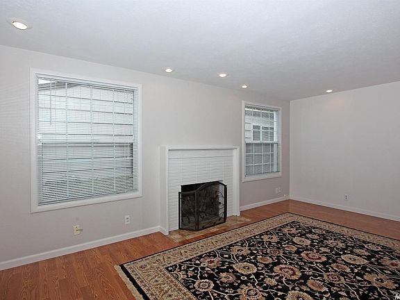 3rd image of 3929 La Verne Way