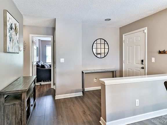 4th image of 9701 Emerald Point Dr Unit 5