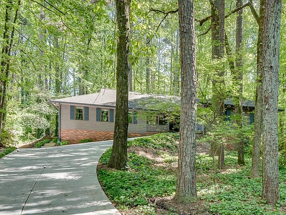 2nd image of 3684 Hunting Ridge Dr SW