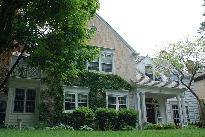 1st image of 345 Woodland Ln