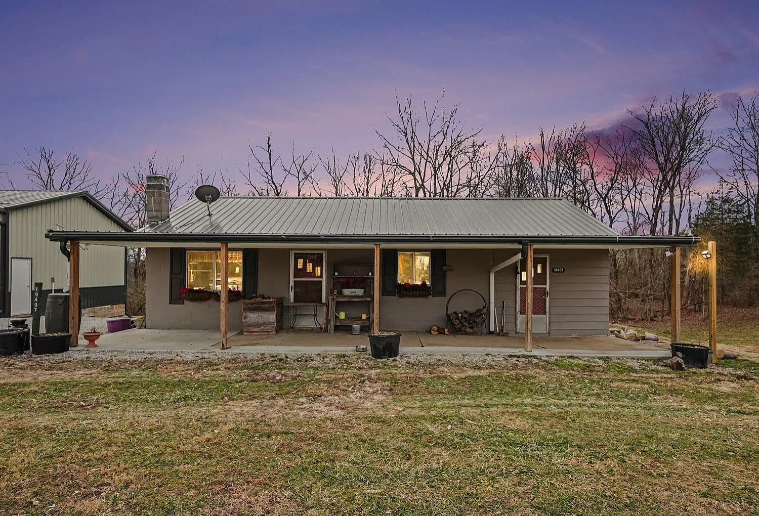 19407 Johnson Ln photo 1