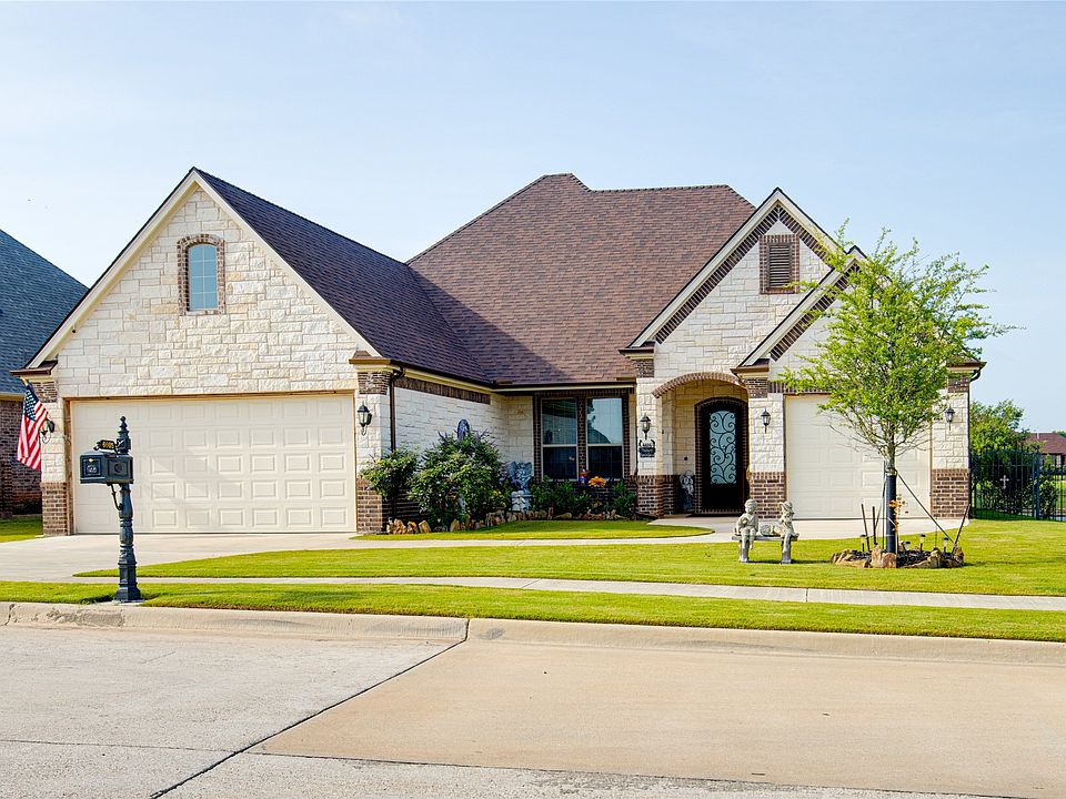 1st image of 6605 Pinehurst Dr
