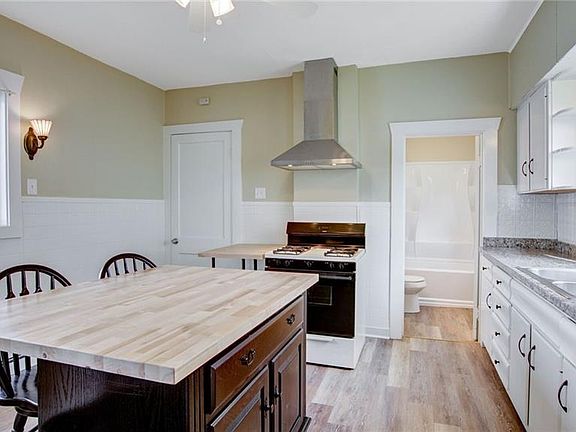 5th image of 267 Fenton St