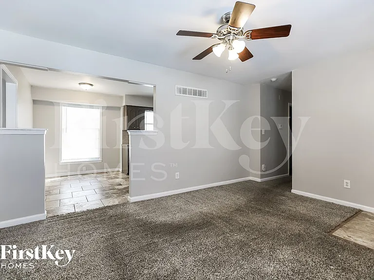 11947 Manchester Ave — Photo 4