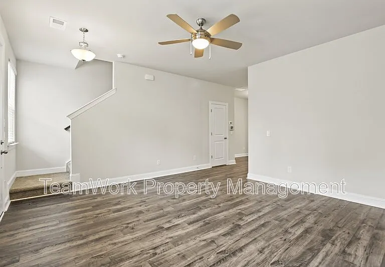 101 Langley Dr #C — Photo 12