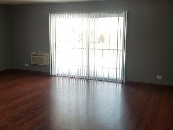 5th image of 1830 W Knightsbridge Dr APT 2A