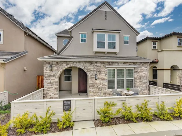 2372 Wanser Walk, Sacramento, CA 95818