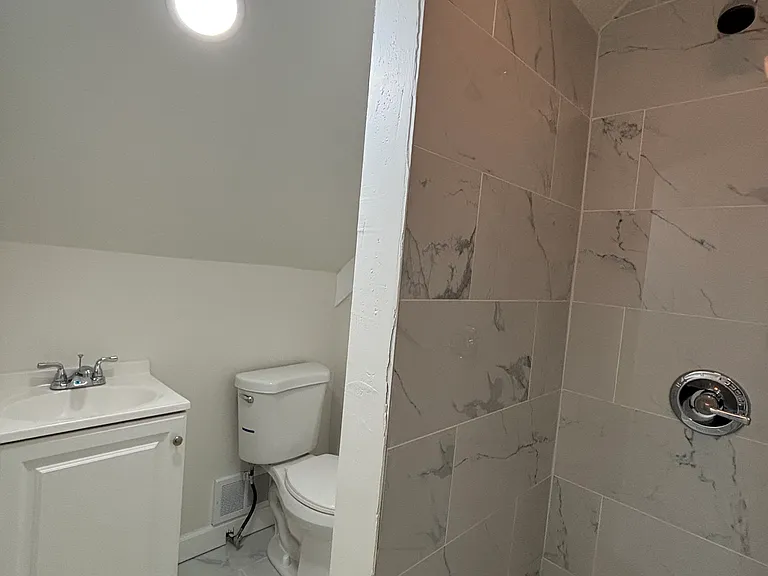 2395 Jennings St — Photo 8