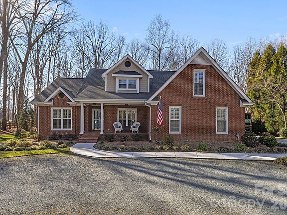 4th image of 5309 Black Oak Ln