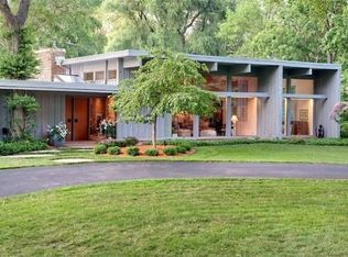 1610 E Fox Ln, Milwaukee, WI 53217