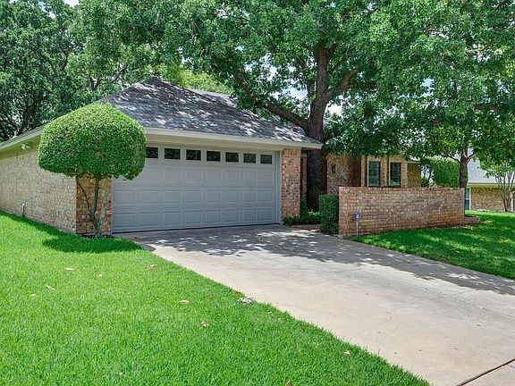 2nd image of 2056 Parkridge Dr