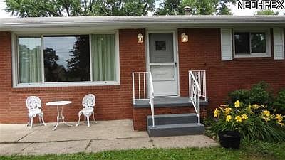3rd image of 7691 Brookview St