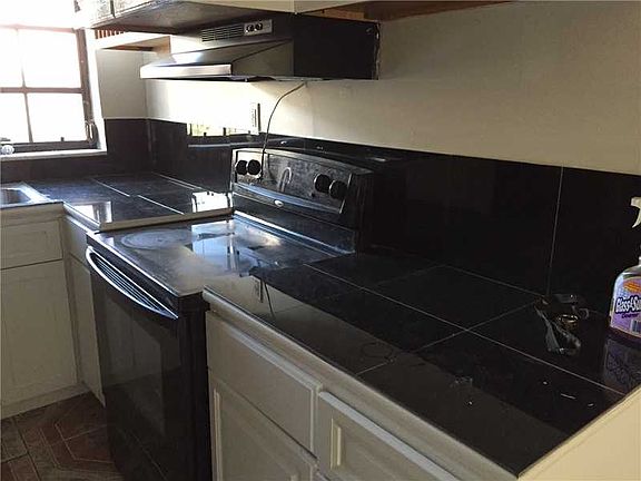 5th image of 3830 NW 184th St