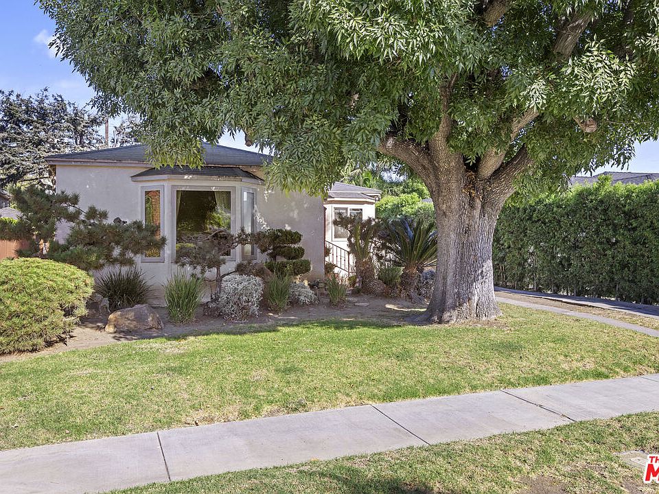1st image of 2628 Barry Ave