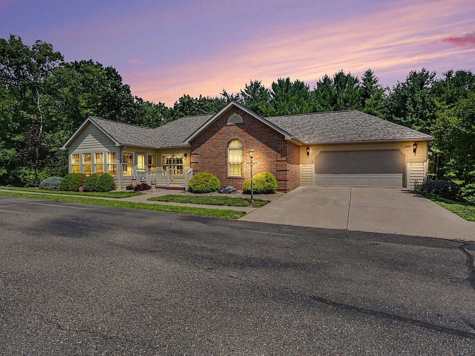 1st image of 548 Edgehill Cir